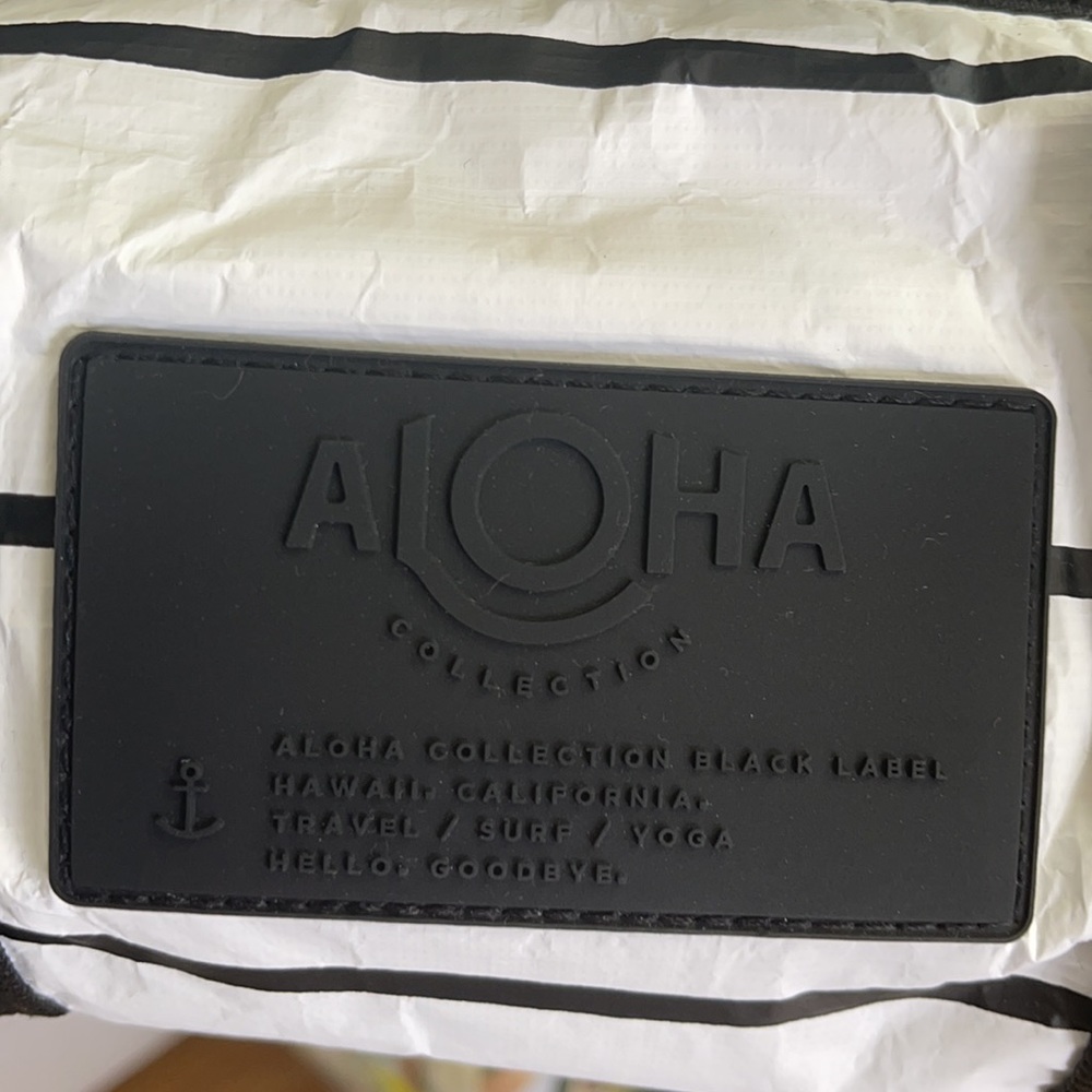 ❤️❤️SOLD❤️🥵ALOHA Mini Duffle Bag 3in 1 - Picture 2 of 5